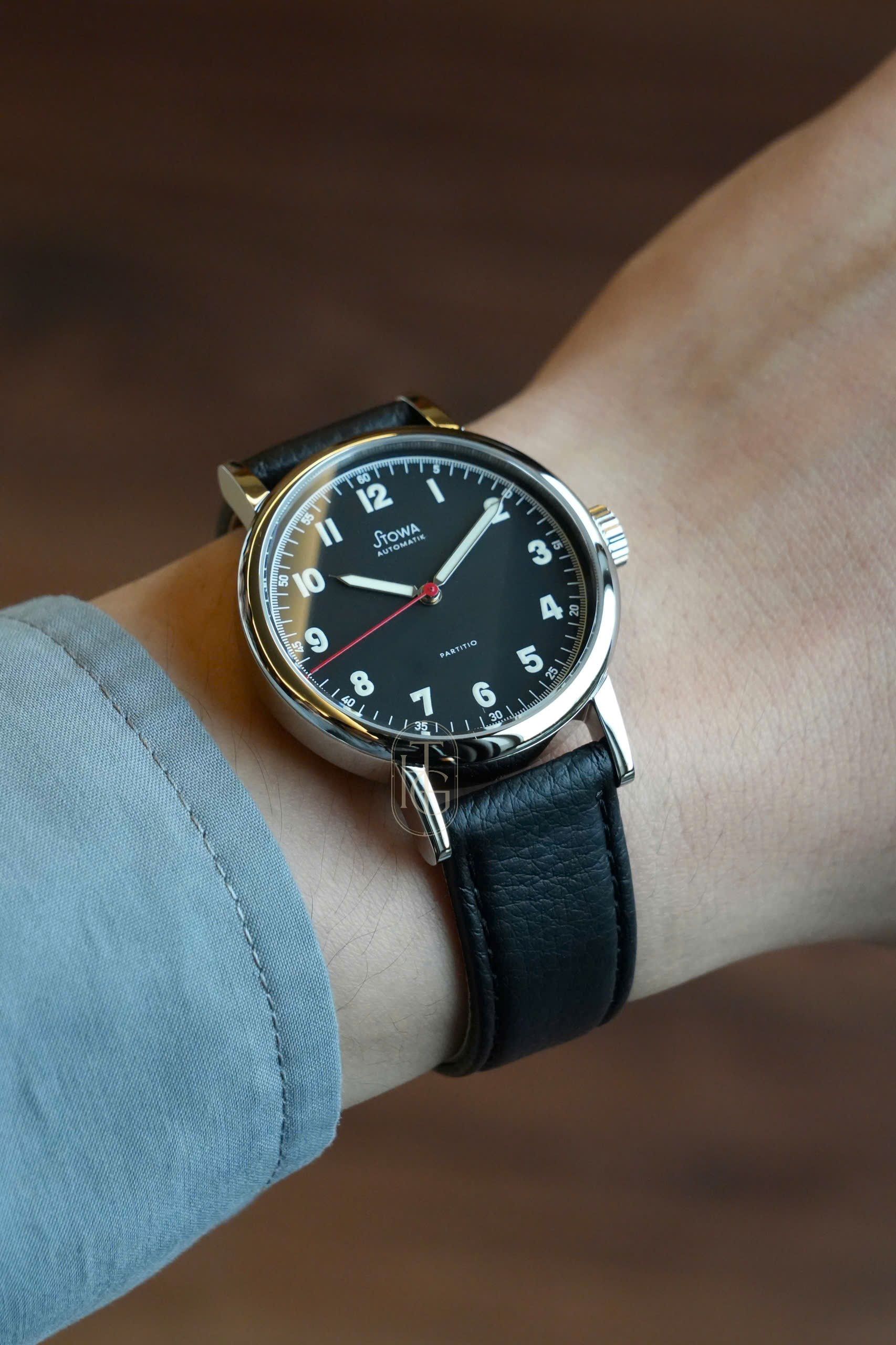 Đồng Hồ Stowa Partitio Classic - Black & Red Second