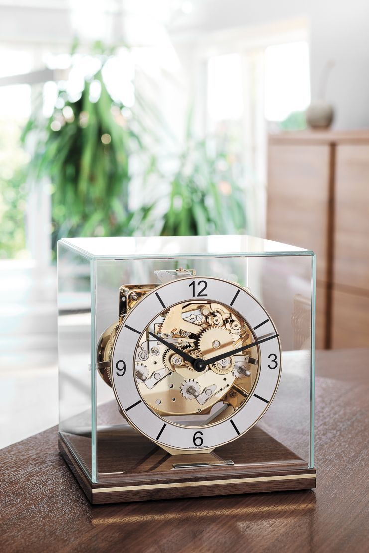 Hermle 23052-030340 | Đồng Hồ Để Bàn Cube - Walnut